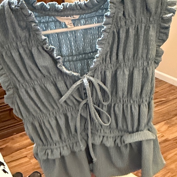 Women's Blue Ruffled Top - Picture 1 of 1